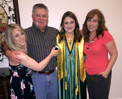 Hoffa Scholarship recipient Emma Williams with her sister, Maddie Williams (far left), father Jason, and mother Wendy.